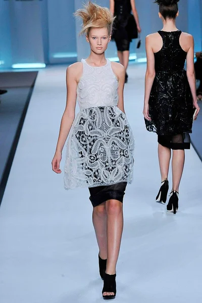 Look 35